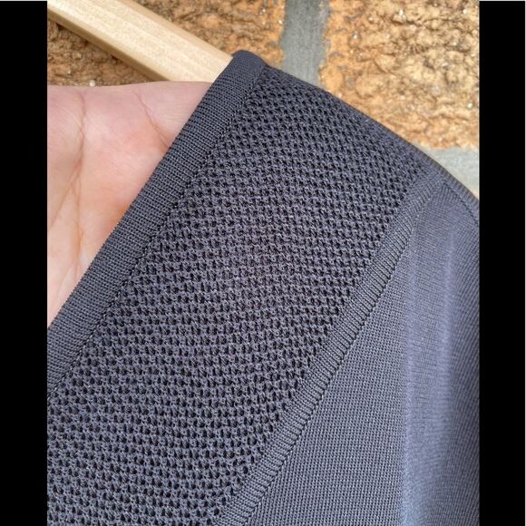 Exclusively Misook Black Short Sleeve xs - Picture 6 of 8